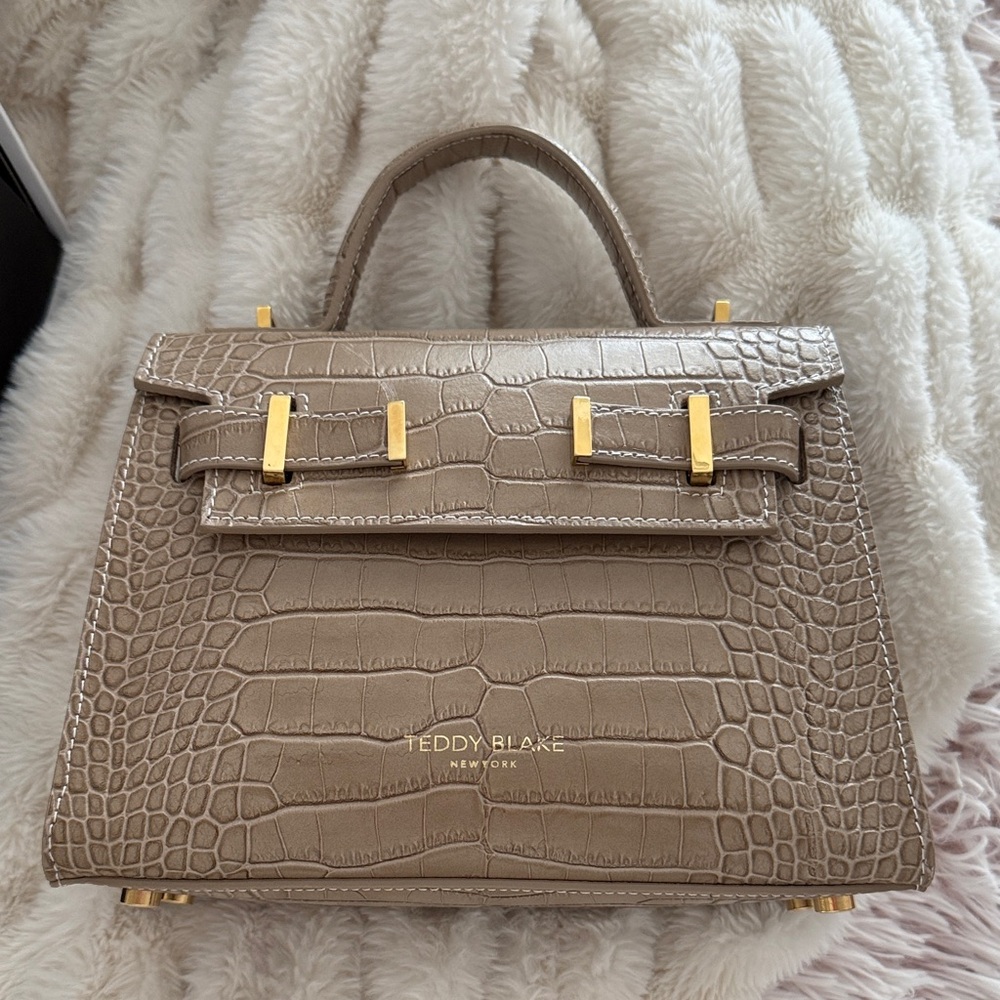 New York Croc-Embossed Tan Handbag